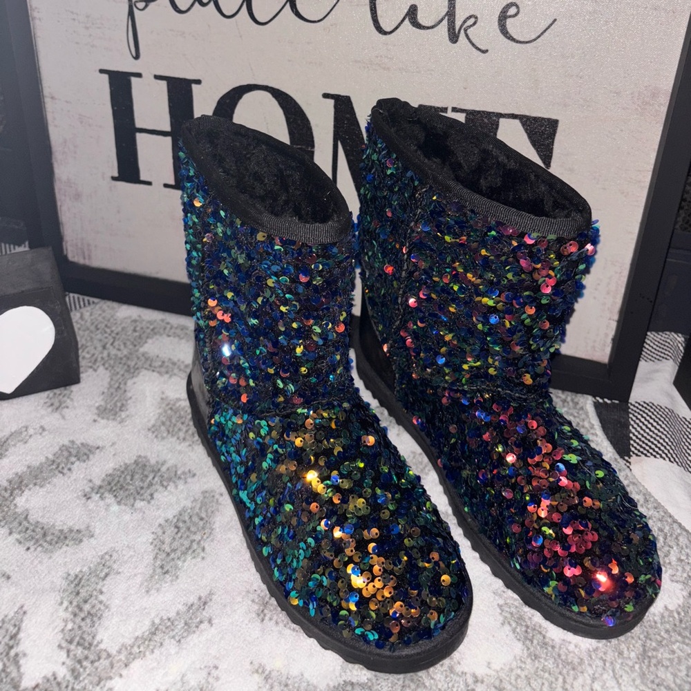 NWOT BLACK BLING BOOTS